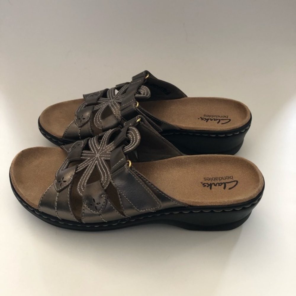 Clarks Bendables Shoes Sandal’s Women’s Size 10M Brown Slip‎ On Open Toe - Picture 3 of 8